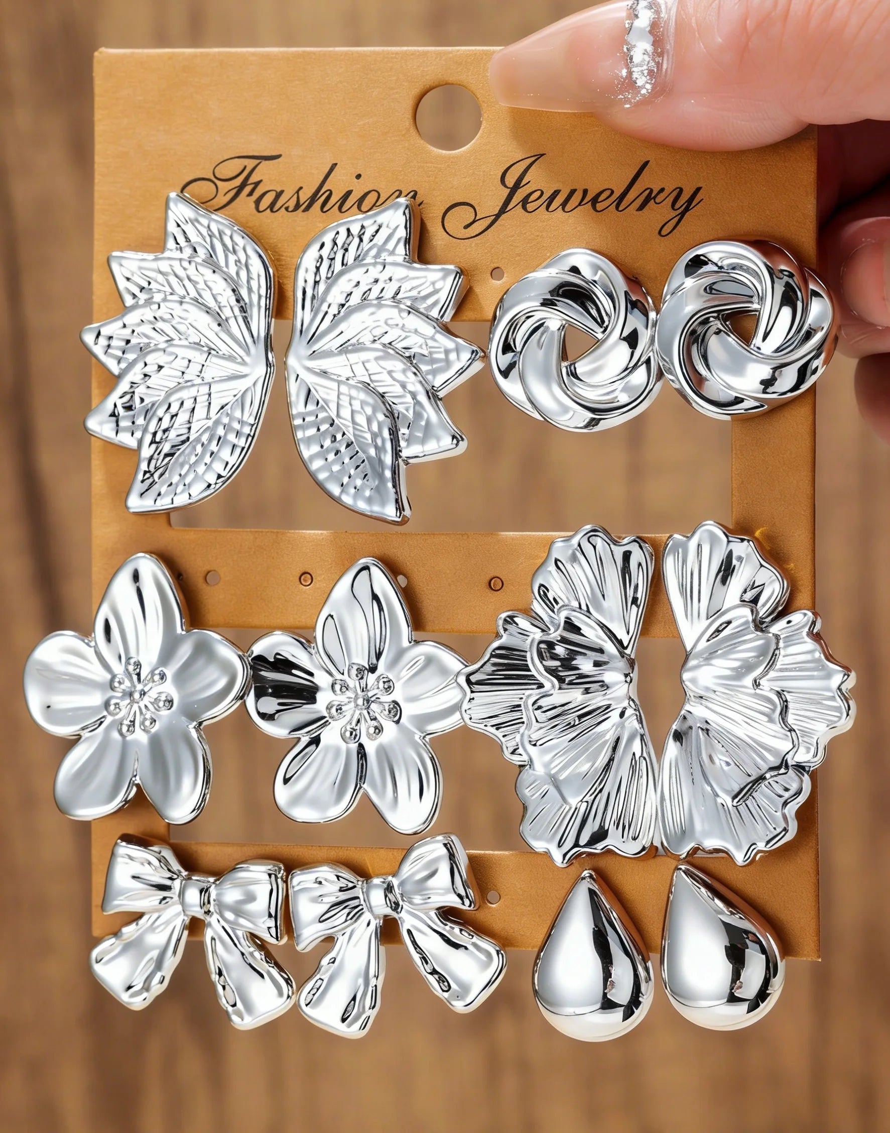 12pcs Fashionable Light weigh Earring