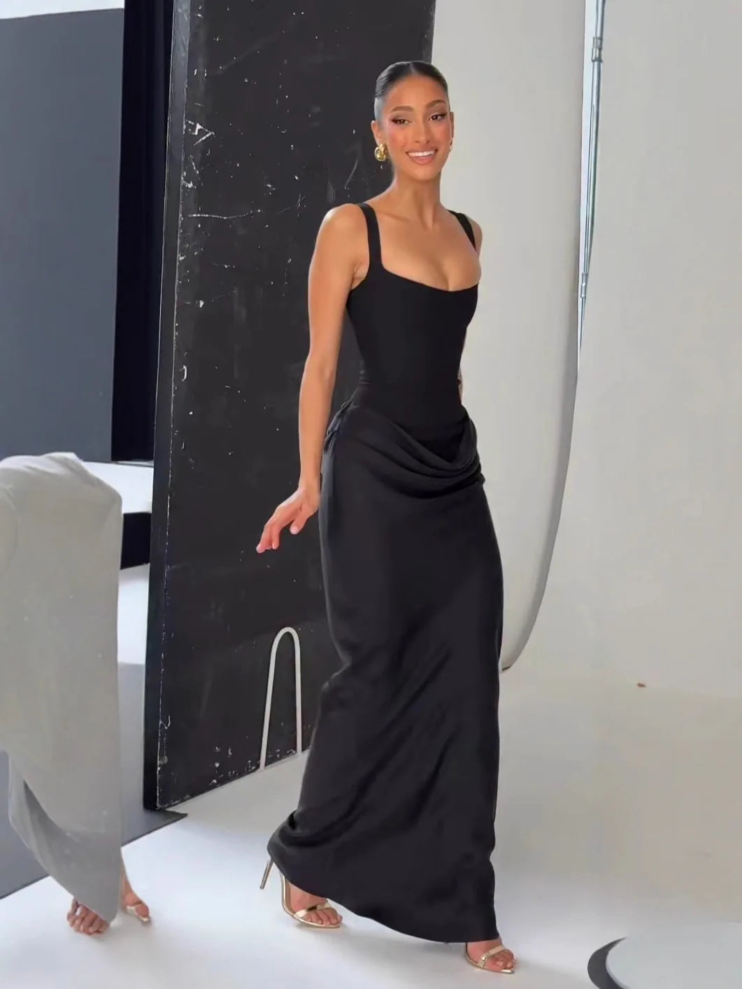 Dress U-neck